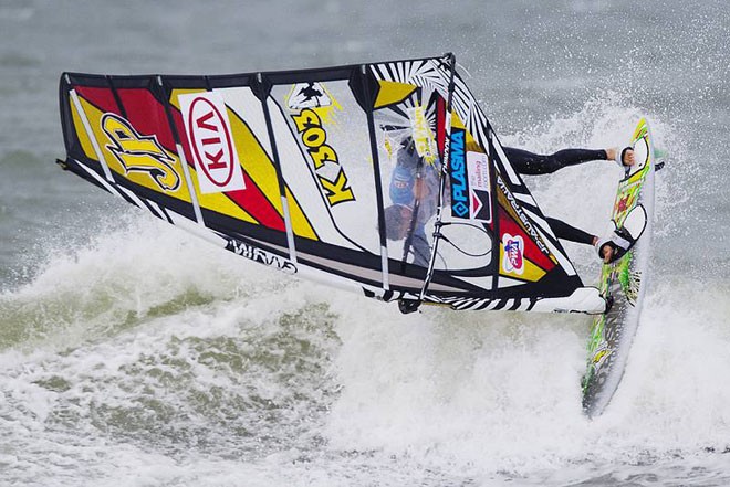 Phil Horrocks - PWA KIA Cold Hawaii World Cup 2011 Day 1 © PWA World Tour http://www.pwaworldtour.com